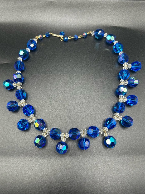 Jewelry - Vintage Blue Crystal Beaded Necklace